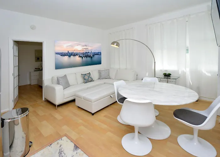 Art Deco Washingthon Apartment